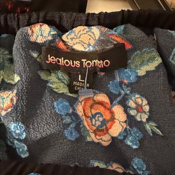 Jealous Tomato Floral Off-Shoulder 2 piece Skirt Set - Picture 2 of 4